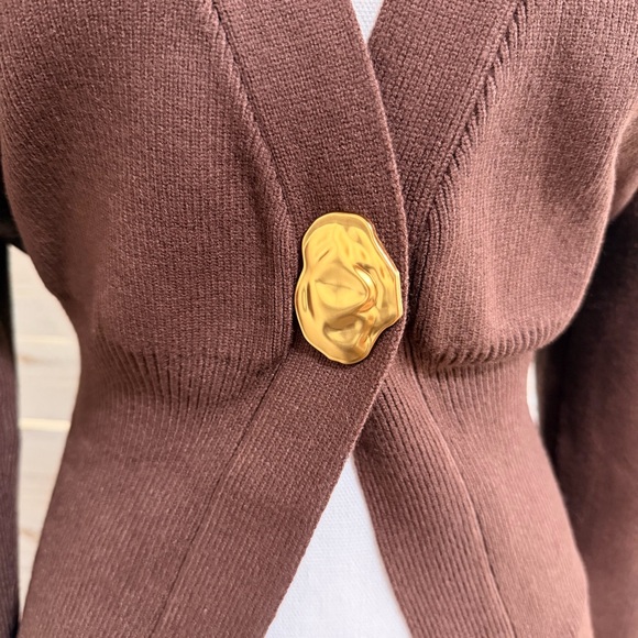 Women's Brown V-Neck Single-Button Knit Cardigan - Picture 4 of 10